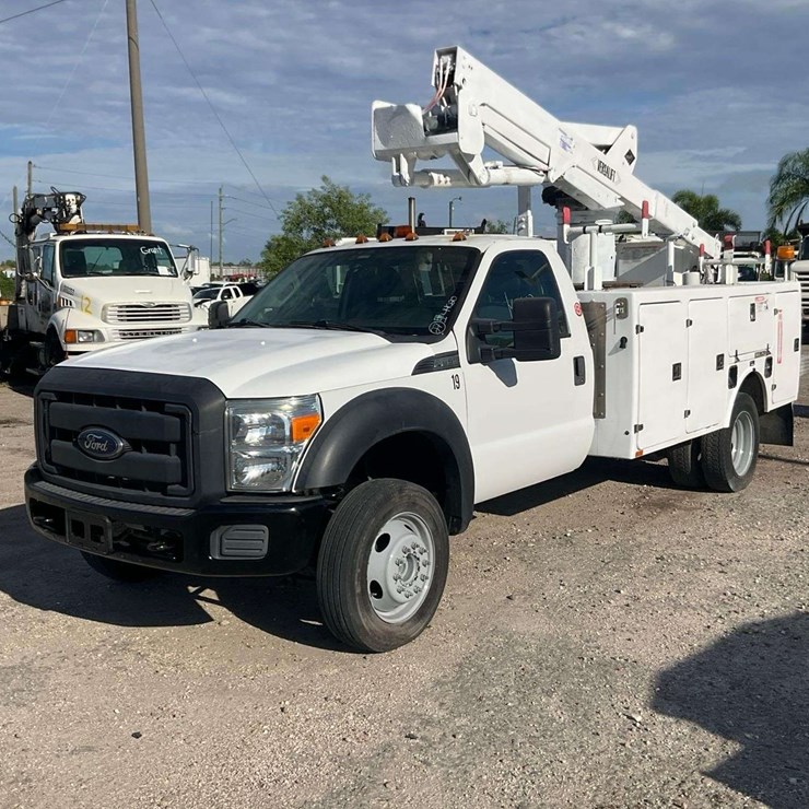 2013 FORD F550