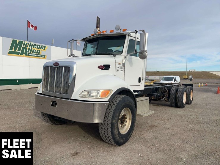 2007-peterbilt-335-image-1