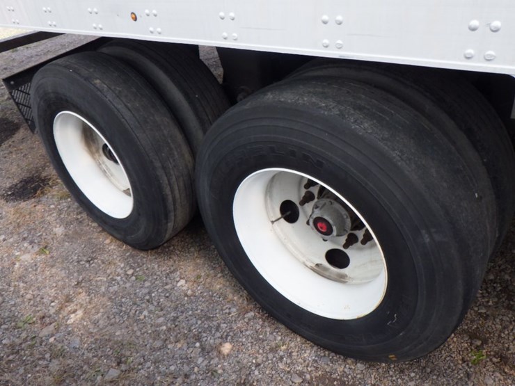 2012-utility-3000r-image-12