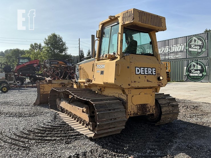 2005-deere-700h-lgp-image-2