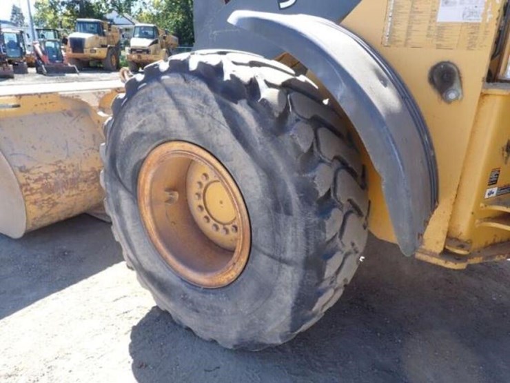 2015-deere-544k-image-37