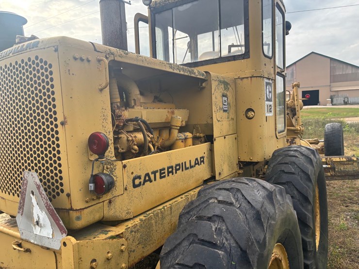 caterpillar-12-image-13