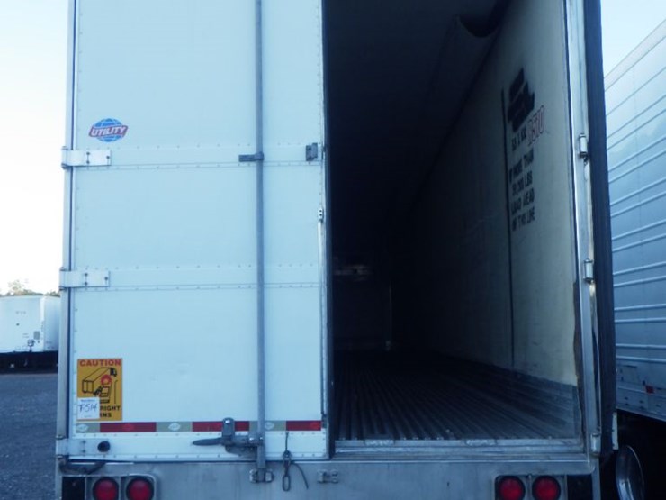 2012-utility-3000r-image-12