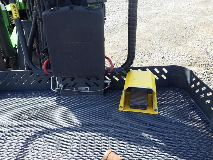 2021-leguan-190-56'-articulating-spider-lift-image-21