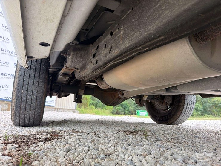 2018-chevrolet-express-2500-image-38