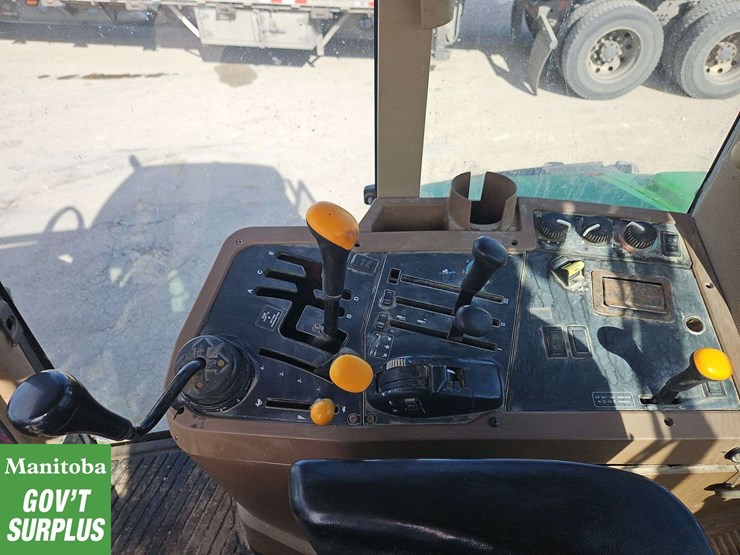 john-deere-740-image-16