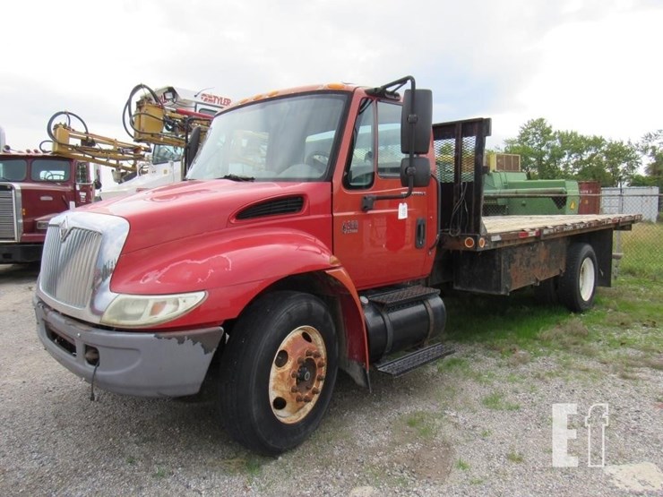 2005-international-durastar-4300-image-1