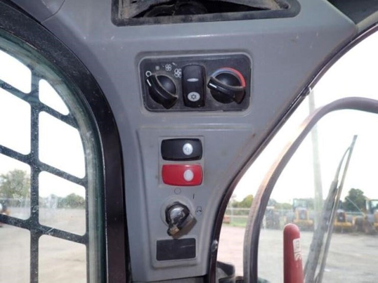 2019-caterpillar-259d-image-14