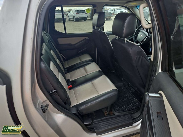 2007-ford-explorer-sport-trac-image-16