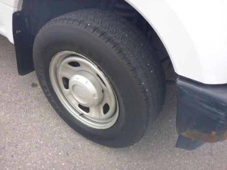 2019-ford-f350-xl-image-40
