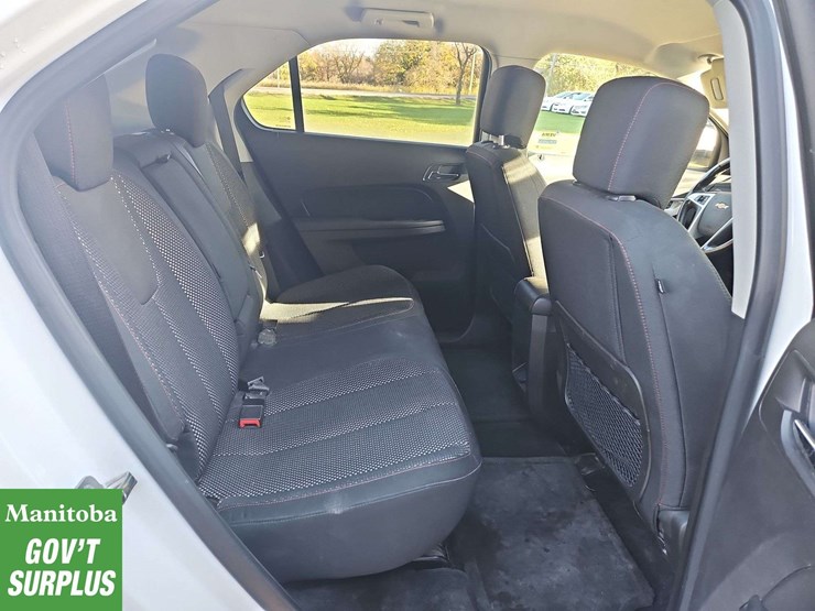 2013-chevrolet-equinox-image-28