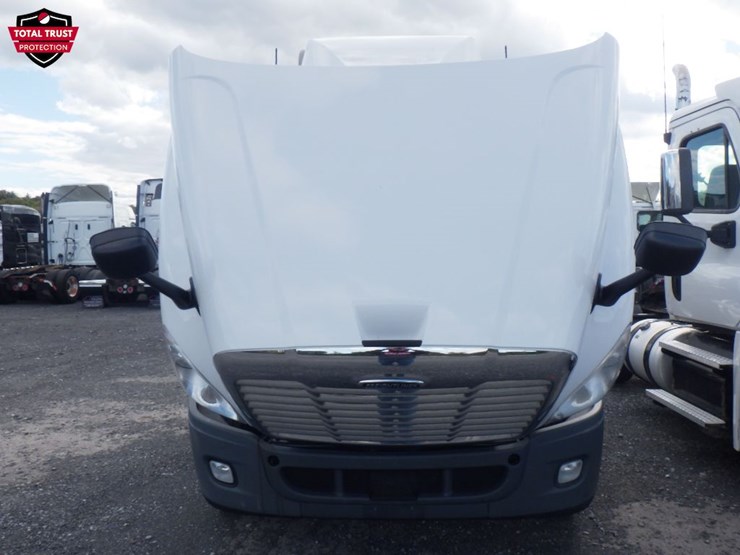 2020-freightliner-cascadia-125-image-17