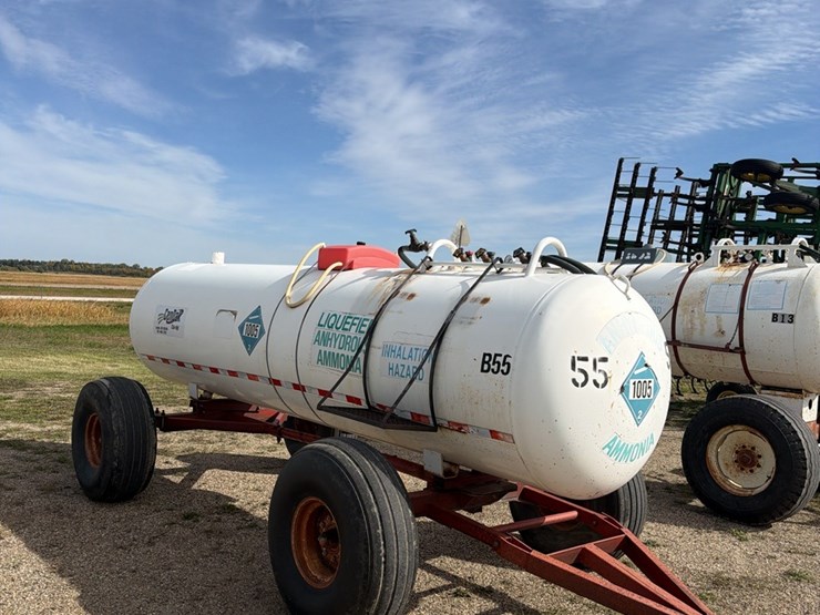 11-9-1450-gallon-nh3-tank-16.5l---16.1-sl-tires-image-14