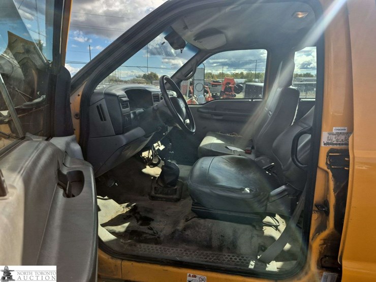 2010-ford-f650-image-10
