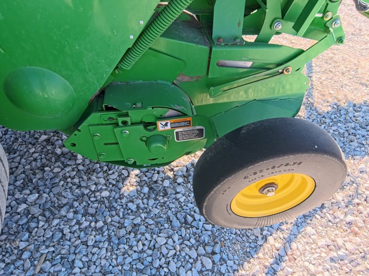john-deere-569-premium-image-59