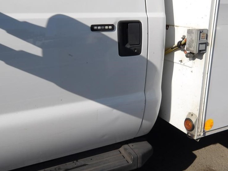 2015-ford-f550-xlt-image-5
