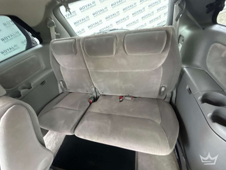 2007-toyota-sienna-image-24