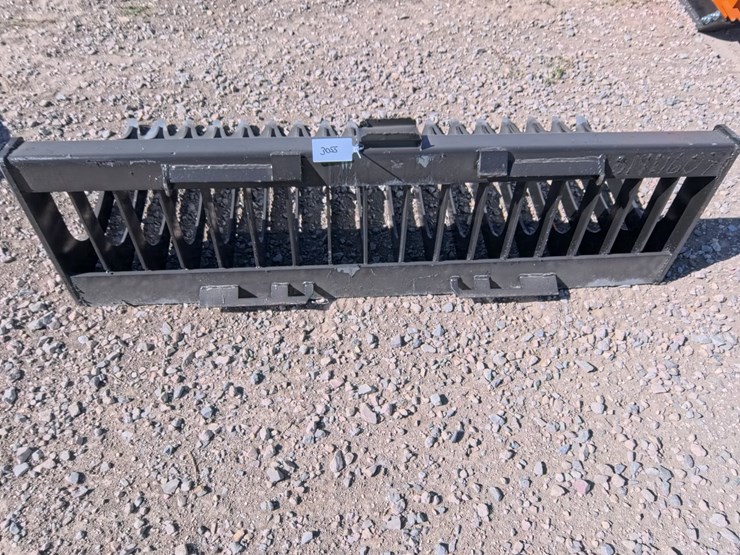 #3055-•-new-skid-steer-quick-attach-76-inch-low-sided-skeleton-bucket-image-1