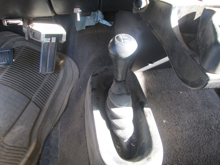2001-dodge-3500-image-34