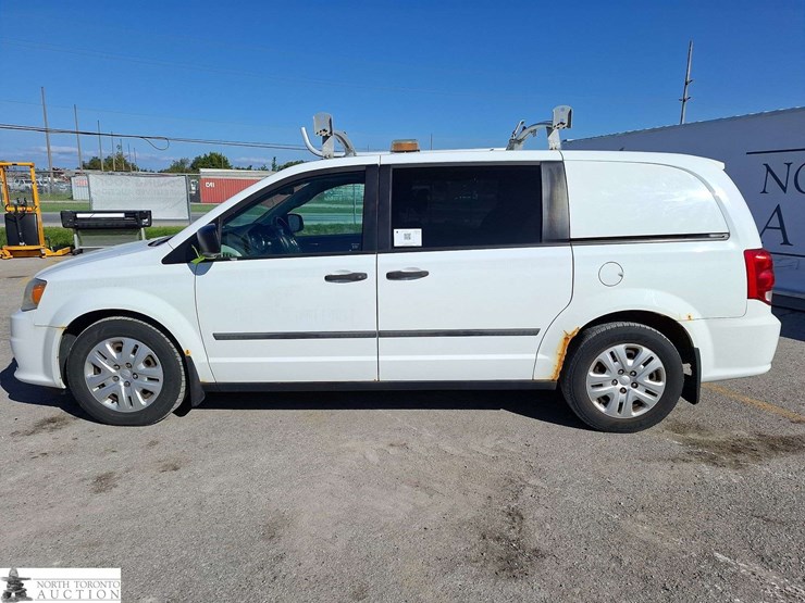 2014-ram-c/v-tradesman-image-8