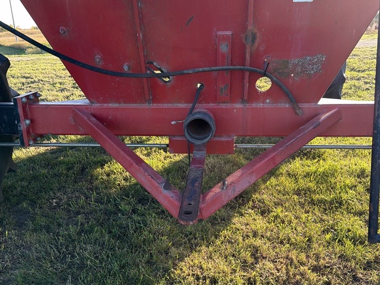case-ih-3400-image-23