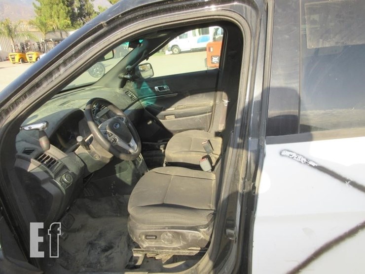 2014-ford-explorer-image-6