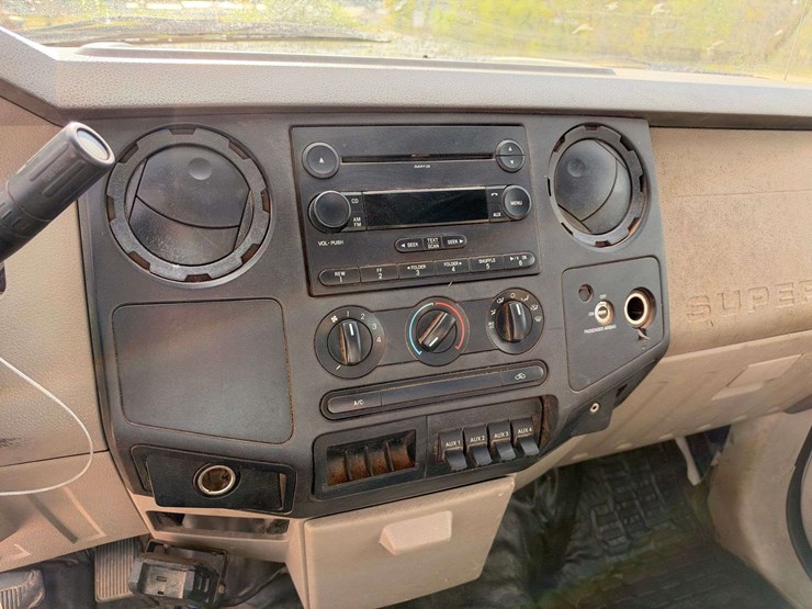 2008-ford-f550-image-13