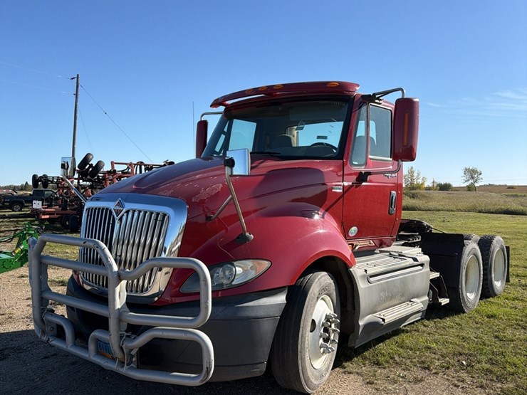 2012-international-prostar-image-4