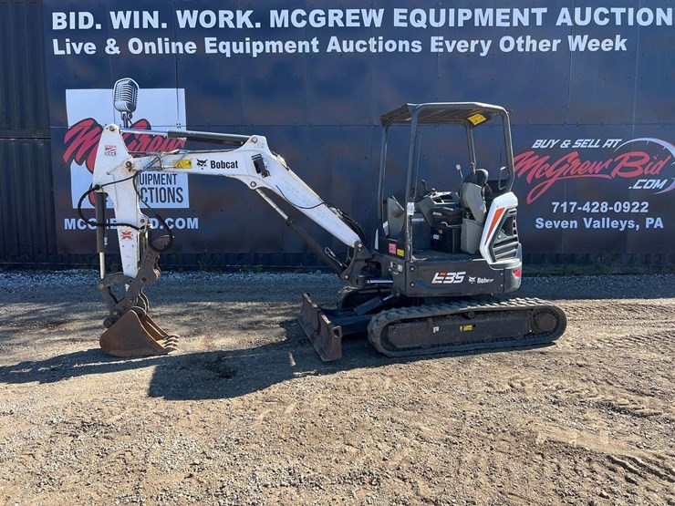 2020-bobcat-e35i-image-1