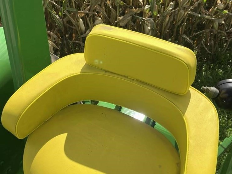 john-deere-4010-image-14