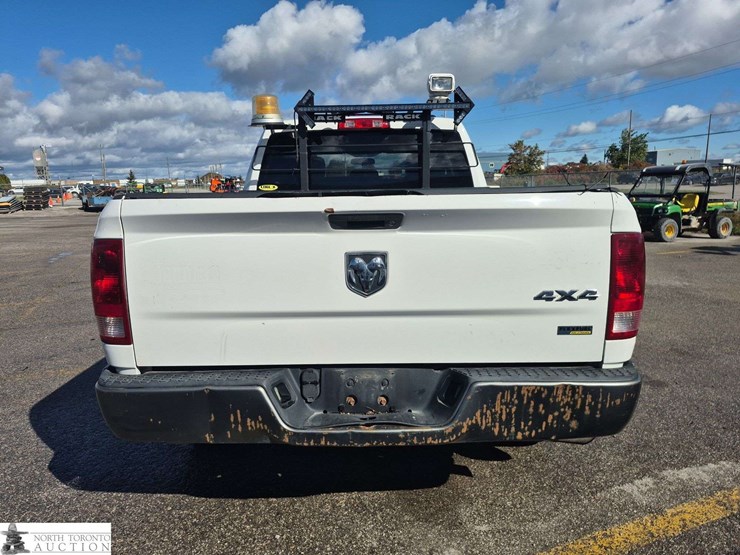 2011-dodge-1500-image-6