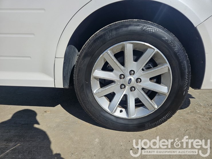 2009-ford-flex-image-9
