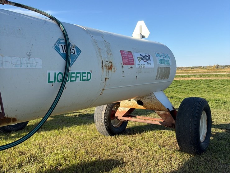 11-3.-1450-gallon-nh3-tank,-15-22.5-tires-image-6