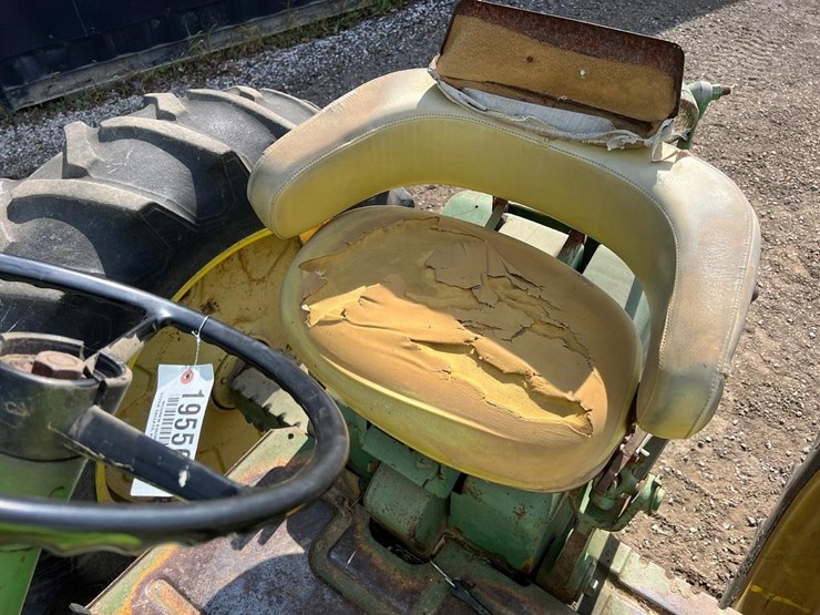 john-deere-3010-image-20