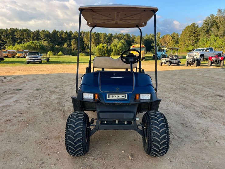 e-z-go-txt-electric-golf-cart-custom-lifted-image-5