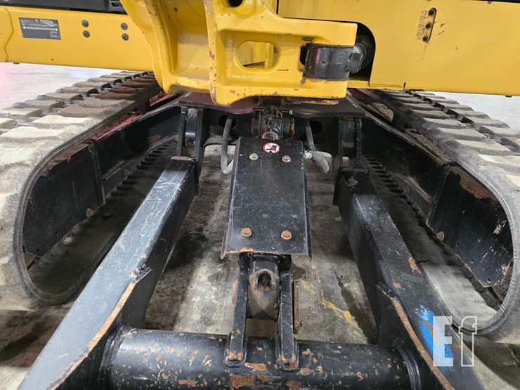 2021-caterpillar-306cr-image-35