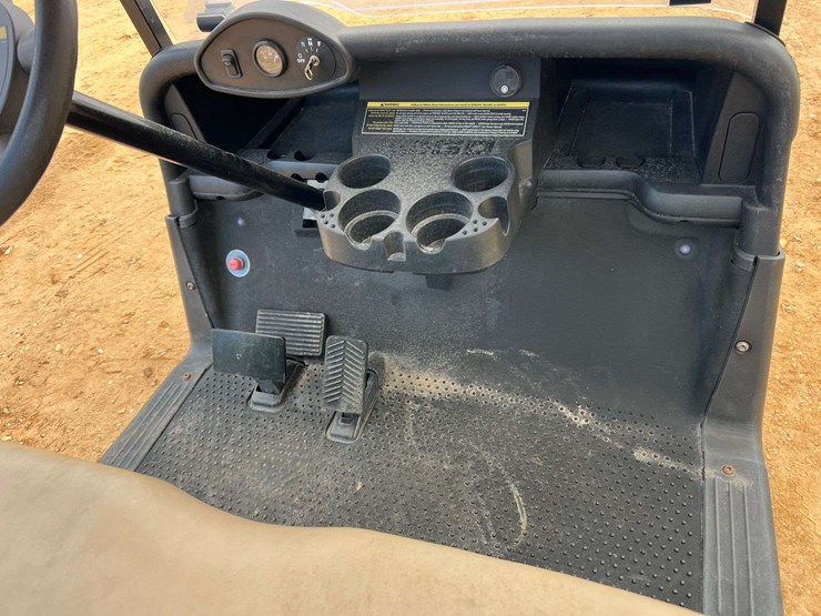 e-z-go-freedom-rxv-48v-electric-golf-cart-image-17