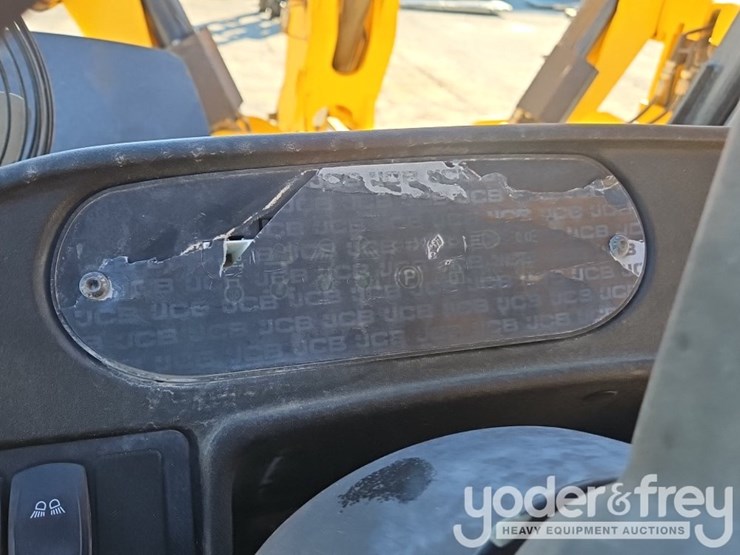 2019-jcb-510-56-image-23