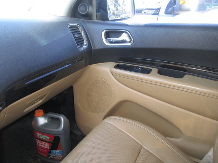 2011-dodge-durango-image-26