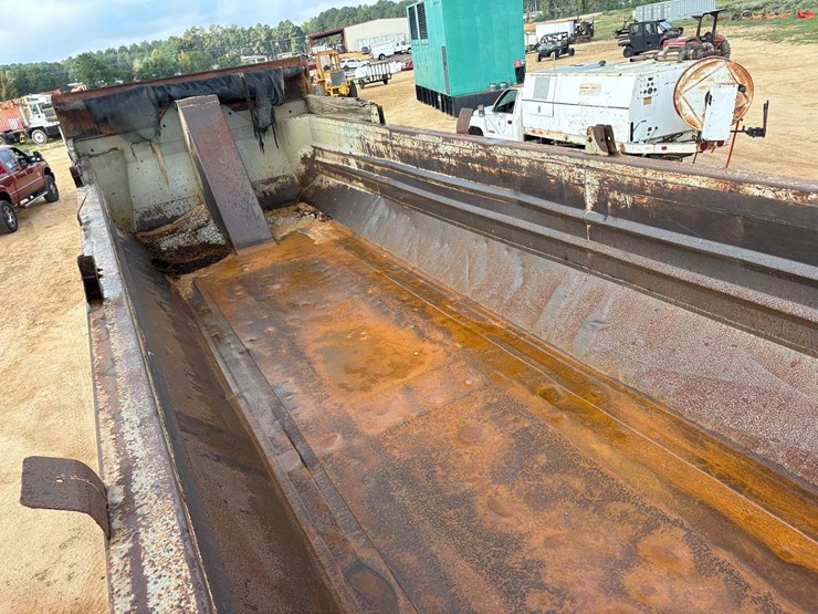 2007-axle-dump-trailer-image-16