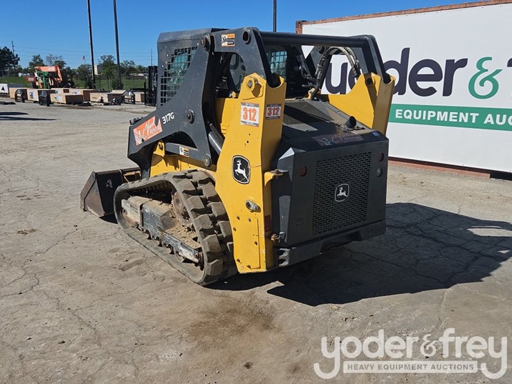2019-deere-317g-image-4