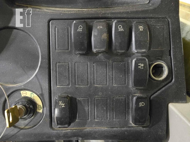 2018-caterpillar-tl1255d-image-19