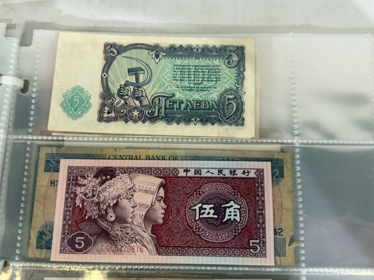 #40307-•-foreign-currency-bank-notes-image-118