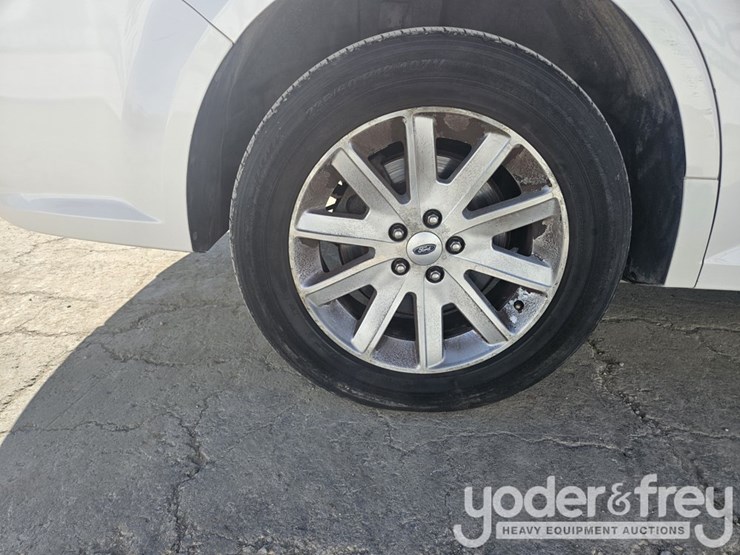 2009-ford-flex-image-10