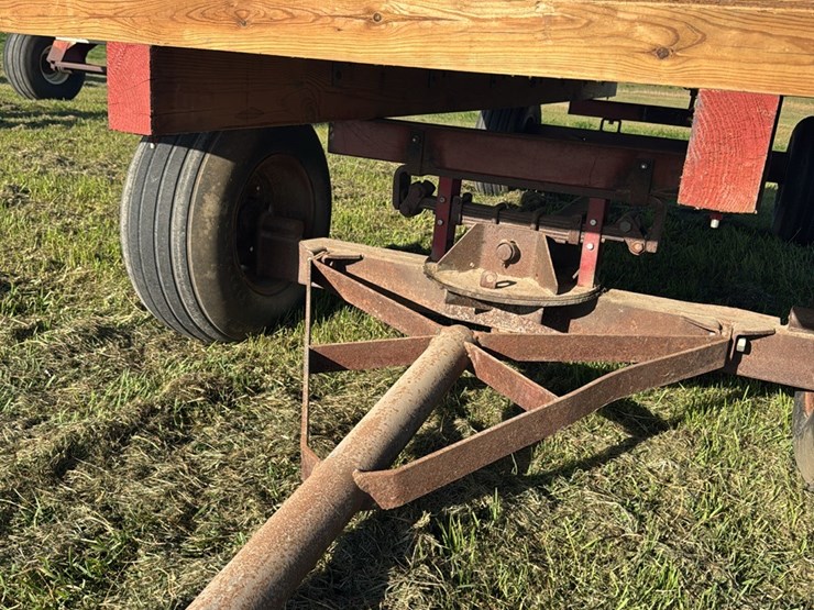 15-1.-hay-trailer-image-3