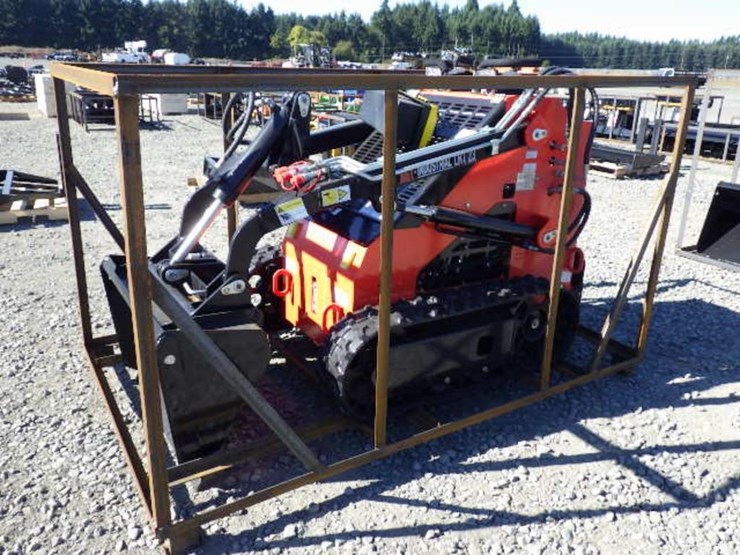 2026-agt-lrt23-skid-steer-loader-image-1
