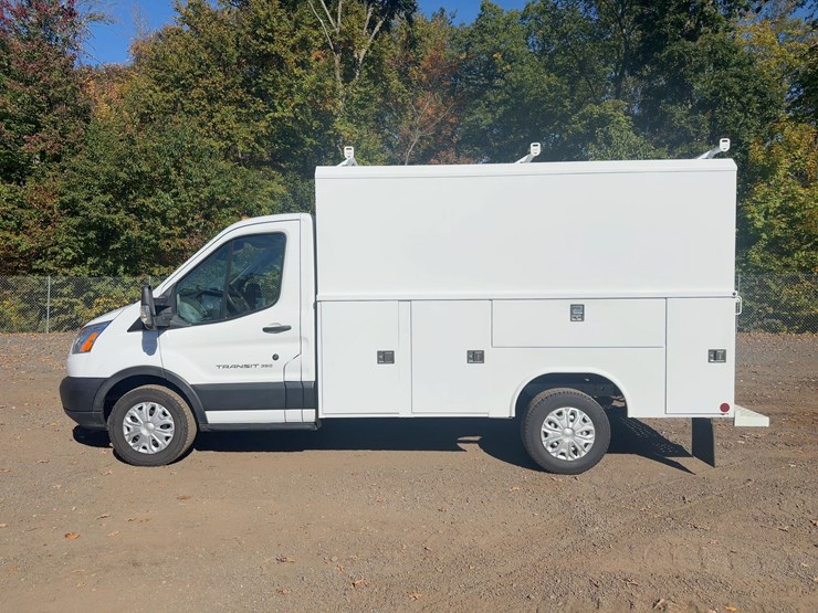 2019-utility-van-image-2