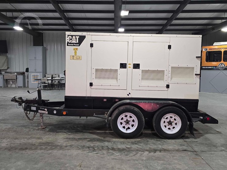 2013-caterpillar-xq60-6-image-5