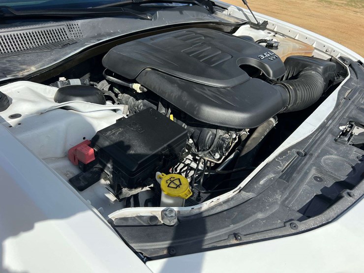 2020-chrysler-300-awd-3.6l-v6-sedan-(166,122-miles)-image-8