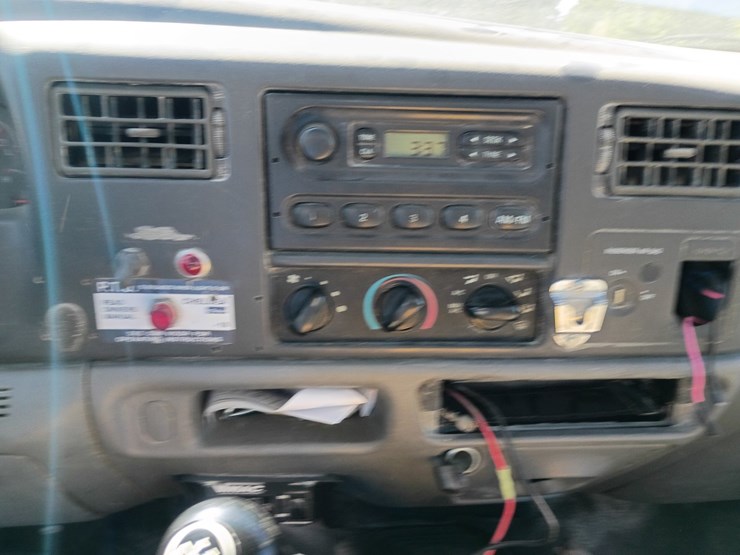 2003-ford-f550-image-40